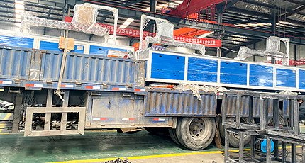 Отгружено 4 единицы древесно-пластикового оборудования.