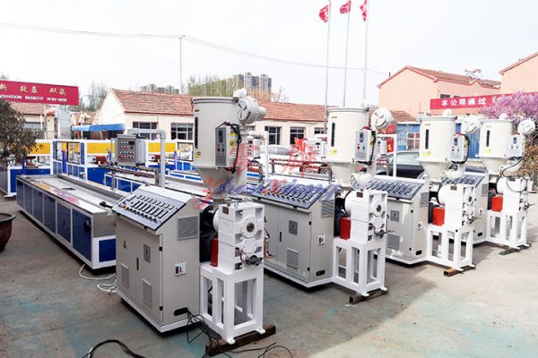 Линия по производству древесно-пластикового ПВХ