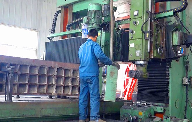 Портальный расточно-фрезерный станок 6 м.