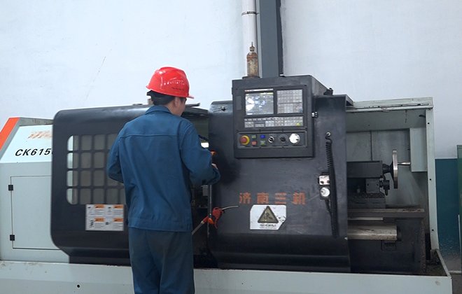 1000 токарный станок с ЧПУ