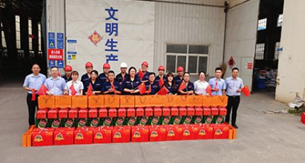 Празднование Праздника середины осени и приветствие Национального дня | В этом видео — китайское сердце и благословение~