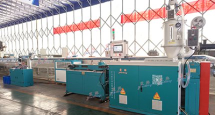 Испытательная машина PE / PP / PVC для одностенных сильфонов малого калибра прошла успешно